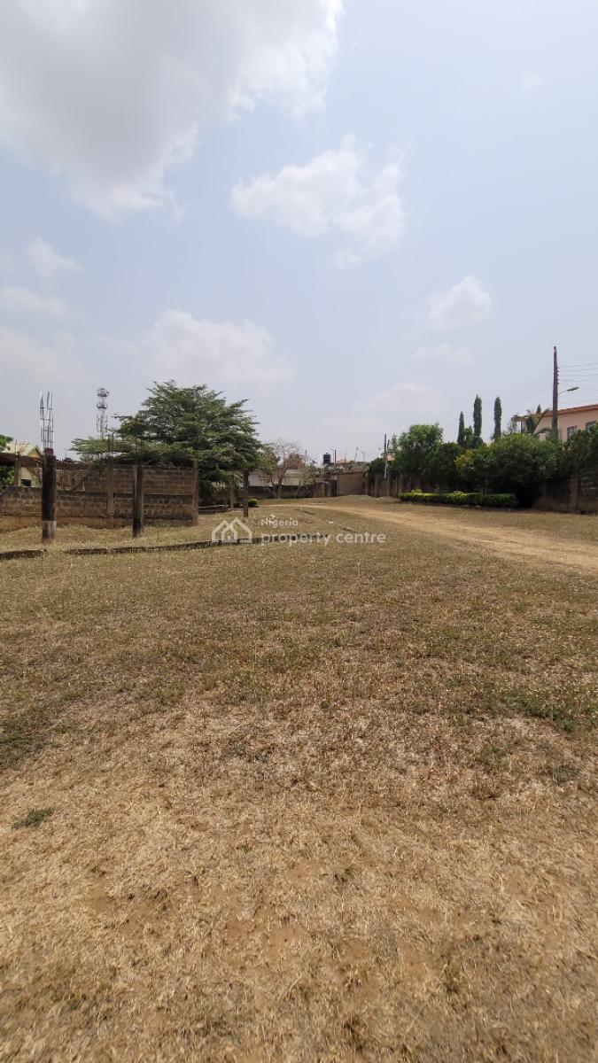 Residential Parcel of Fenced Land, Alalubosa Gra, Alalubosa, Ibadan, Oyo, Land for Sale