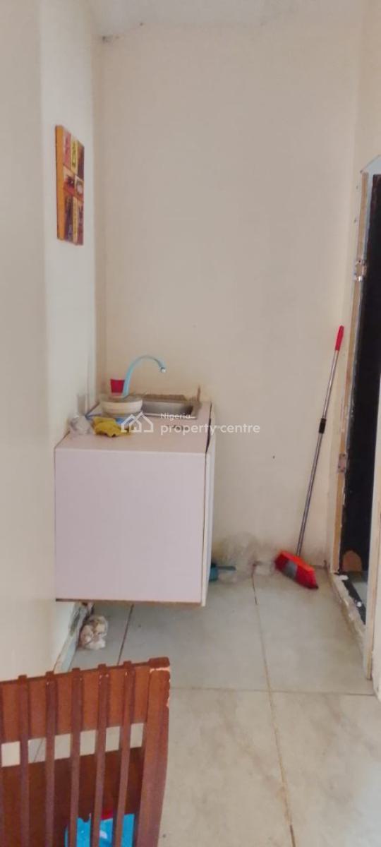 a Luxurious Standard Self Contained Apartment with Studio Kitchen, Chevron Drive Bera Estate, Lekki, Lagos, Self Contain (single Rooms) for Rent
