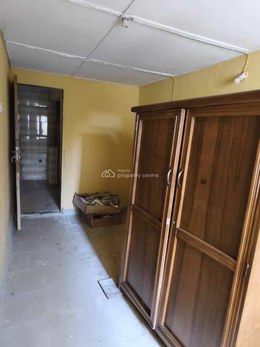 Neatly Built Mini Flat, Ipaja, Lagos, Flat / Apartment for Rent