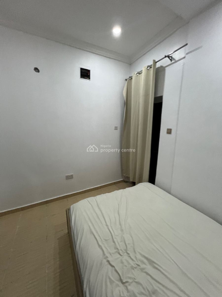 Partly Furnished and Fully Serviced Room & Parlour in Osapa London, Osapa London Estate, Osapa, Lekki, Lagos, Mini Flat (room and Parlour) for Rent