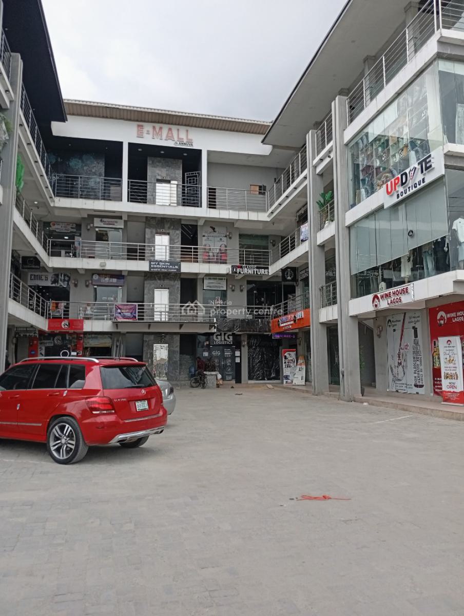 Open Plan and Furnished Shop Space Measuring 26sqm on 2nd Floor, Orchid Road, Lekki, Lagos, Shop for Rent