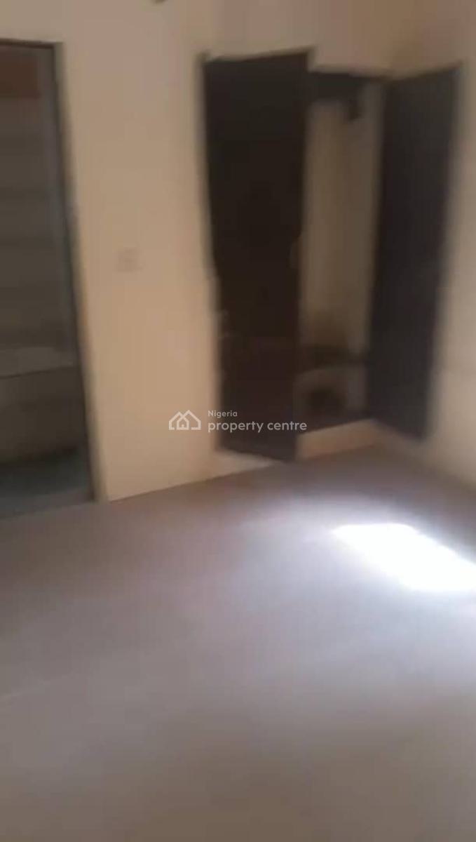 Lovely 3bedroom Flat, Soluyi, Gbagada, Lagos, Flat / Apartment for Rent