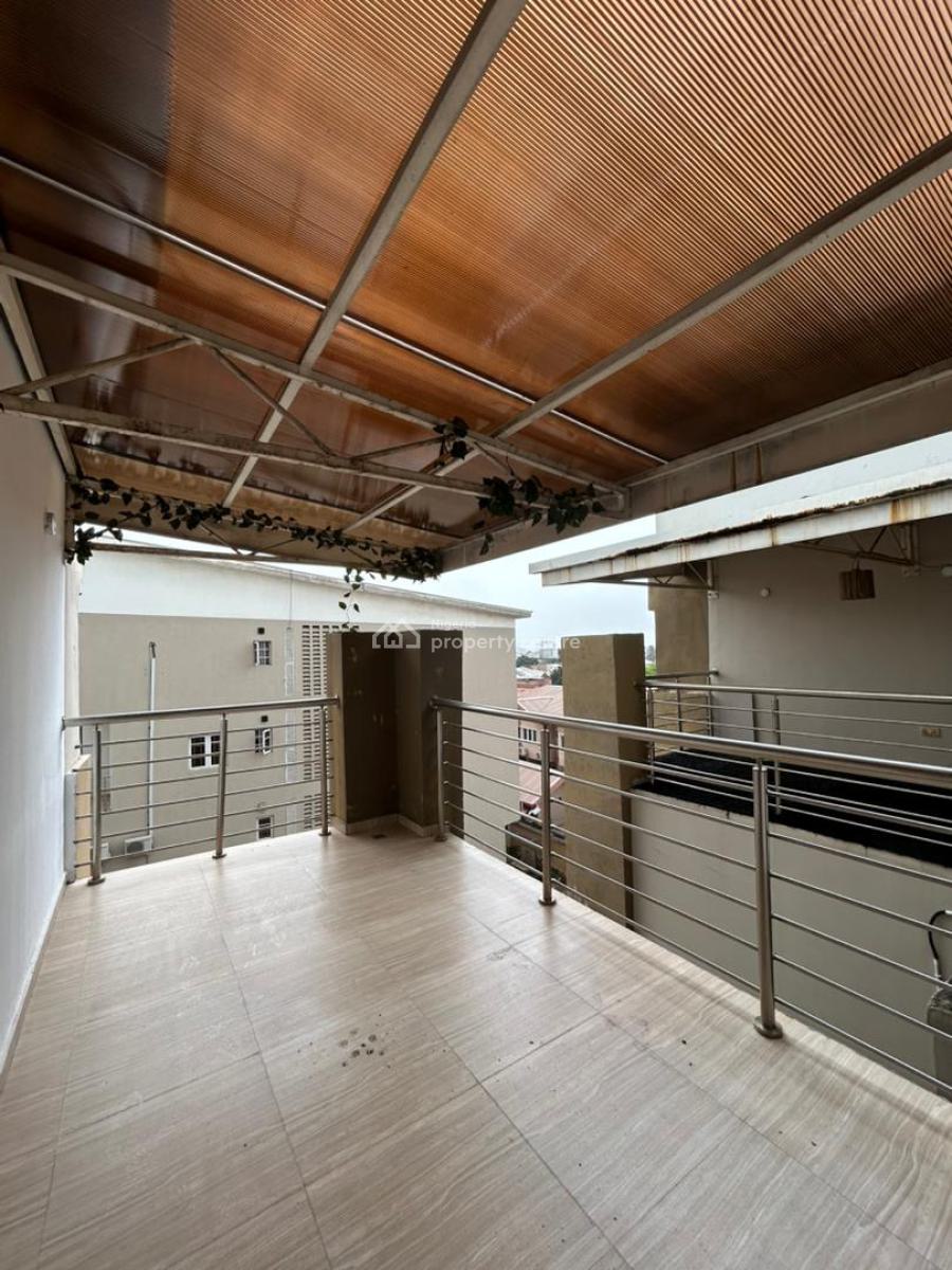 Well Maintained Four (4) Bedroom Mansionnaite with a Room Bq, Off Platinum Way, Ikate, Lekki, Lagos, Flat / Apartment for Rent