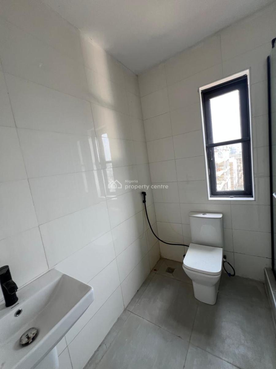 Spacious Luxury 2 Bedroom Apartment with a Room Bq, Lekki Phase1, Lekki, Lagos, Flat / Apartment for Sale