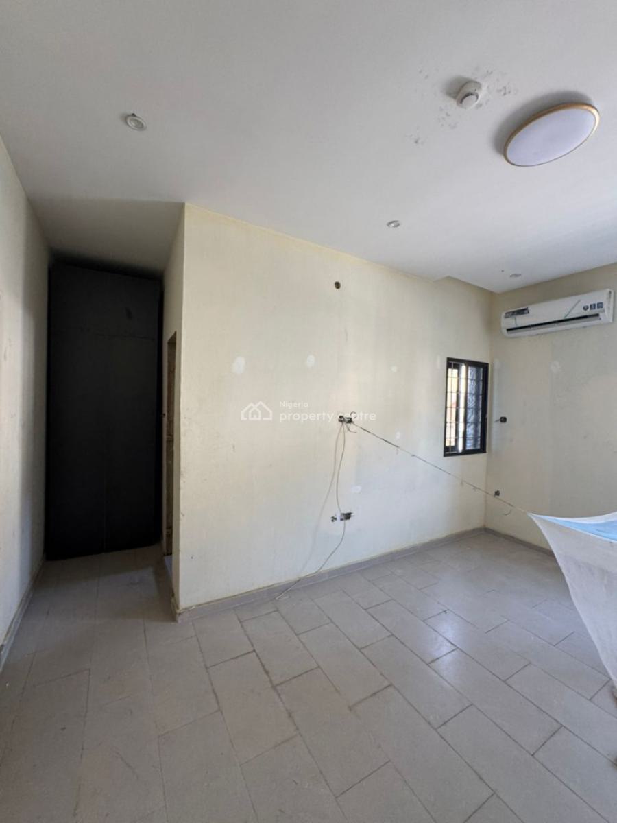 Perfectly Built 3bedroom Apartment with Swimming Pool, Lekki Phase 1, Lekki, Lagos, Flat / Apartment for Rent