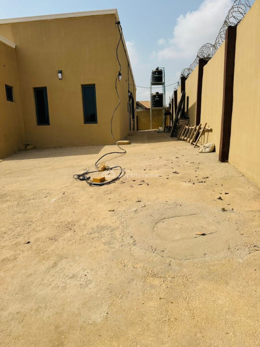 New and Modern 5 Bedroom Bungalow in a Cozy Area, Ayegoro By Carlton Gate, Akobo, Ibadan, Oyo, Detached Bungalow for Sale