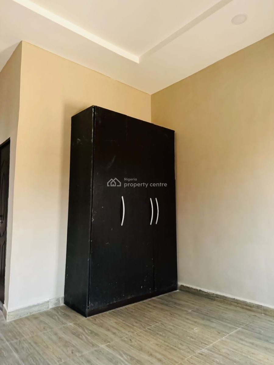 New and Modern 5 Bedroom Bungalow in a Cozy Area, Ayegoro By Carlton Gate, Akobo, Ibadan, Oyo, Detached Bungalow for Sale