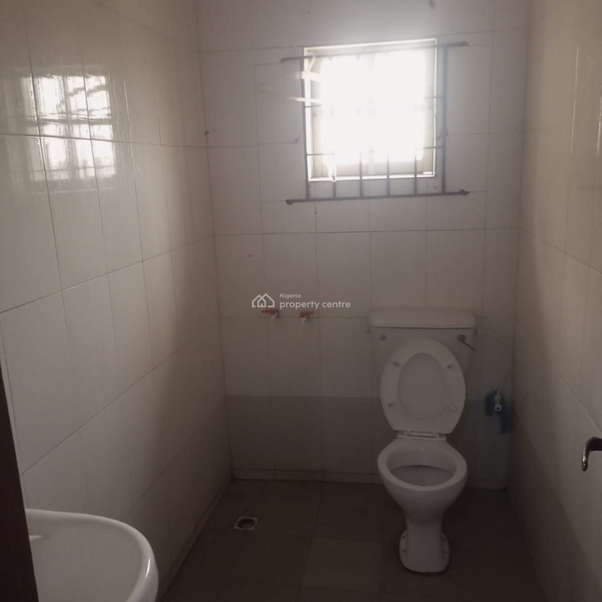 Decent 3 Bed Room Flat in Ijesha Surulere, Off Agulagika Street Ijesha Surulere, Ijesha, Surulere, Lagos, Flat / Apartment for Rent