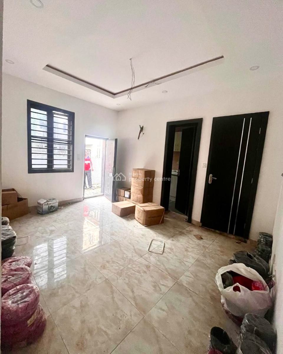 1 Bedroom Apartment, Ikate Elegushi, Lekki, Lagos, Mini Flat (room and Parlour) for Sale