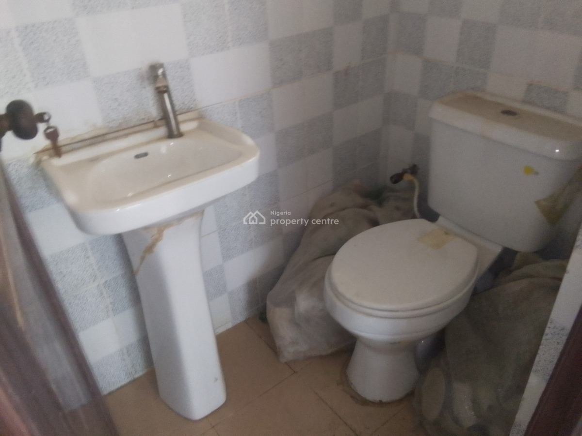 Spacious Luxury 3 Bedroom Flat with Excellent Features, Newtown Estate Rd, Ogombo, Ajah, Lagos, Flat / Apartment for Rent