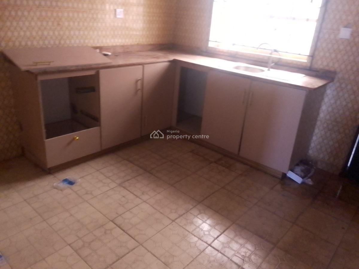 Spacious Luxury 3 Bedroom Flat with Excellent Features, Newtown Estate Rd, Ogombo, Ajah, Lagos, Flat / Apartment for Rent