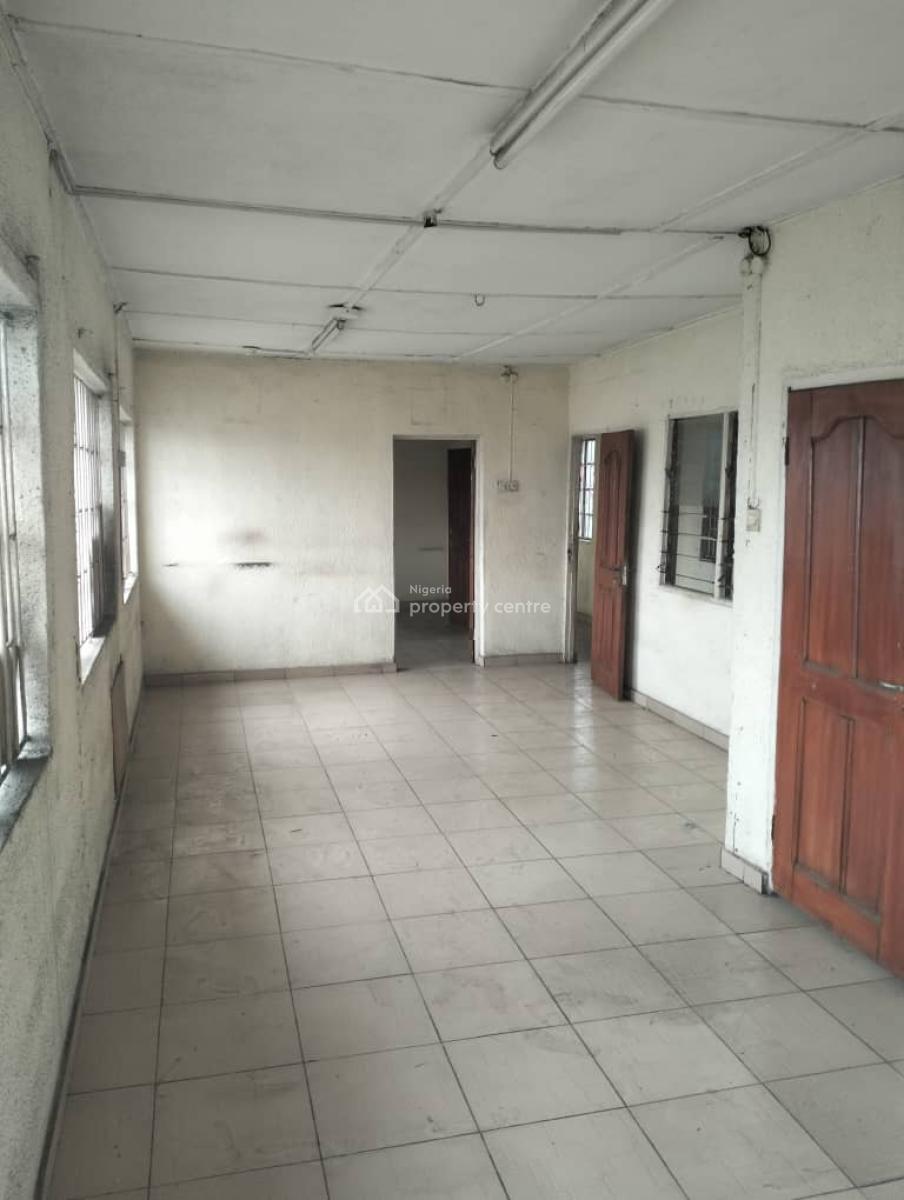 Office Space Available in a Commercial Hub, Waec, Jibowu, Yaba, Lagos, Office Space for Rent
