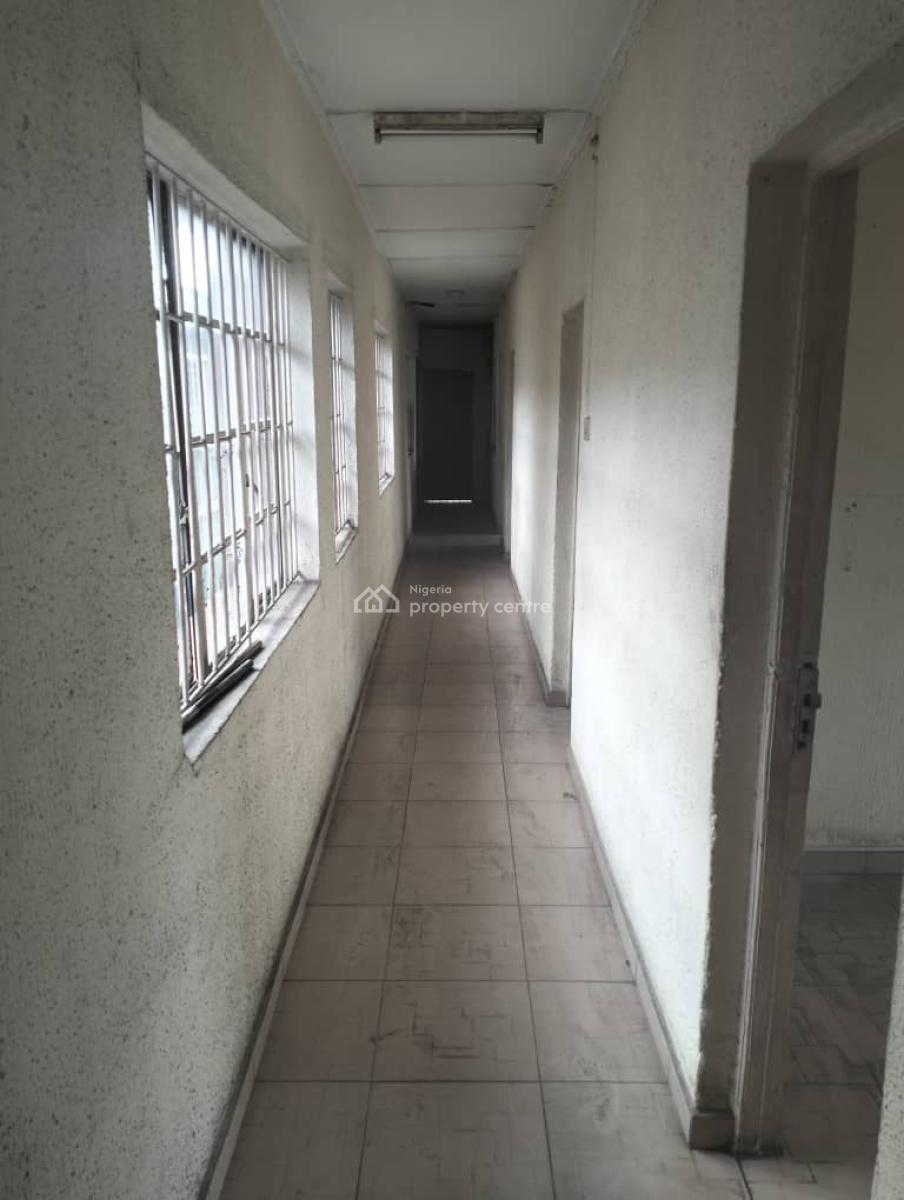 Office Space Available in a Commercial Hub, Waec, Jibowu, Yaba, Lagos, Office Space for Rent