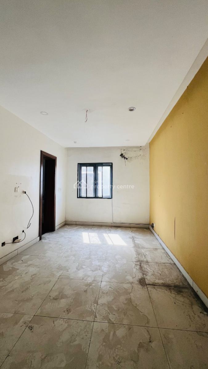 Well Built 2bedroom Maisonette with Bq, Lekki Phase 1, Lekki, Lagos, Flat / Apartment for Rent