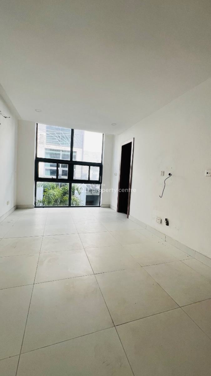 Well Built 2bedroom Maisonette with Bq, Lekki Phase 1, Lekki, Lagos, Flat / Apartment for Rent