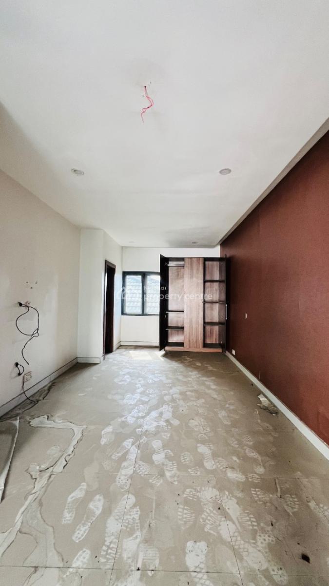 Well Built 2bedroom Maisonette with Bq, Lekki Phase 1, Lekki, Lagos, Flat / Apartment for Rent