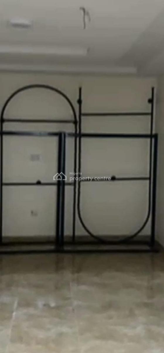 Standard Mini Flat Available in Lekki Phase 1, U3 Estate, Lekki Phase 1, Lekki, Lagos, Mini Flat (room and Parlour) for Rent