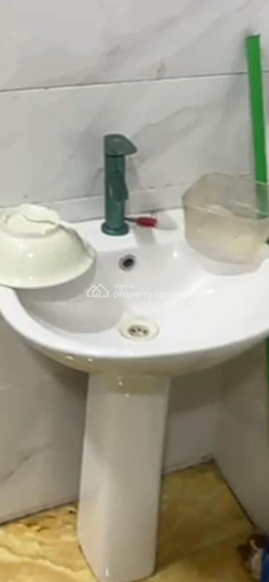 Standard Mini Flat Available in Lekki Phase 1, U3 Estate, Lekki Phase 1, Lekki, Lagos, Mini Flat (room and Parlour) for Rent