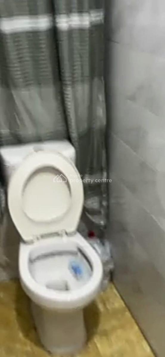 Standard Mini Flat Available in Lekki Phase 1, U3 Estate, Lekki Phase 1, Lekki, Lagos, Mini Flat (room and Parlour) for Rent