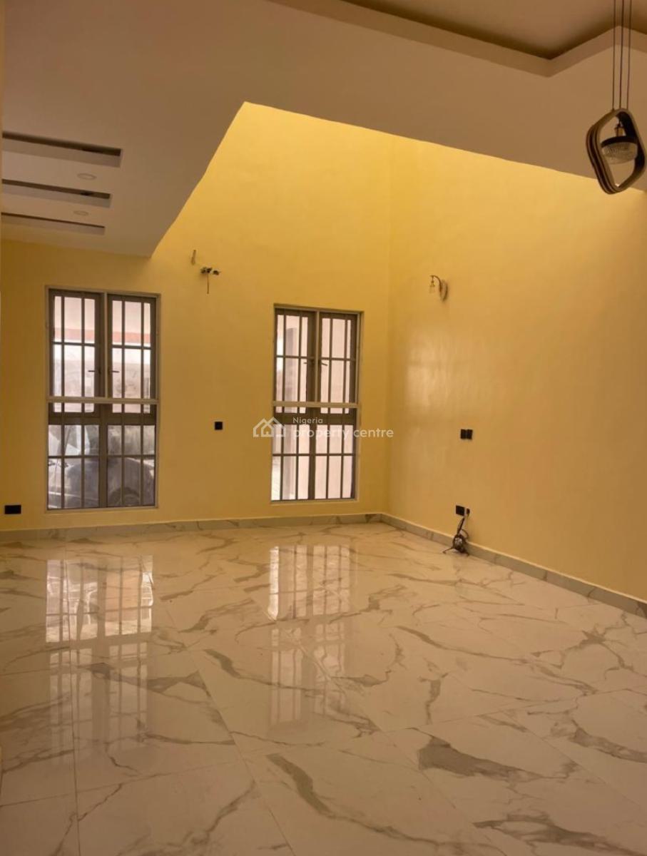 Serviced Spacious 4 Bedrooms Mansionatee with Boyz Quarter, New Road Court, Lekki, Lagos, Terraced Duplex for Rent