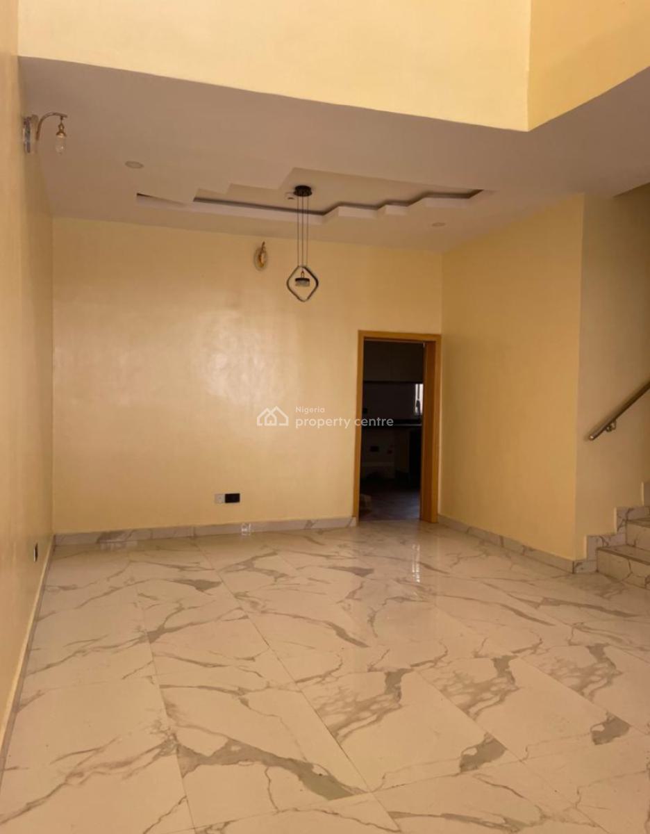 Serviced Spacious 4 Bedrooms Mansionatee with Boyz Quarter, New Road Court, Lekki, Lagos, Terraced Duplex for Rent