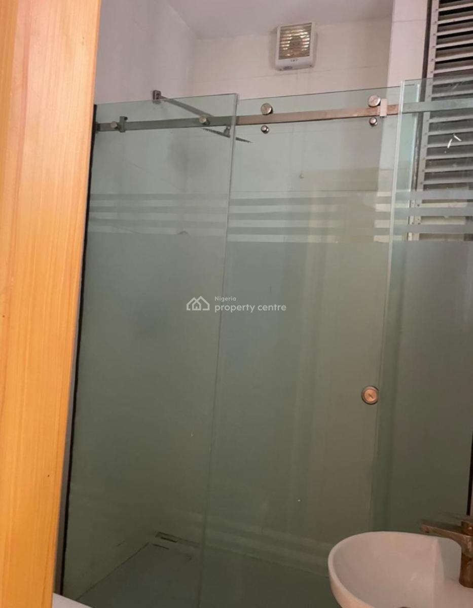 Serviced Spacious 4 Bedrooms Mansionatee with Boyz Quarter, New Road Court, Lekki, Lagos, Terraced Duplex for Rent