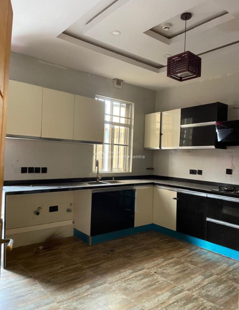 Serviced Spacious 4 Bedrooms Mansionatee with Boyz Quarter, New Road Court, Lekki, Lagos, Terraced Duplex for Rent