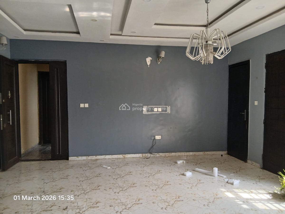 a Lovely Spacious 3 Bedroom Flat Ensuite with Bq, Off Herbert Macaulay Way, Alagomeji, Yaba, Lagos, Flat / Apartment for Sale