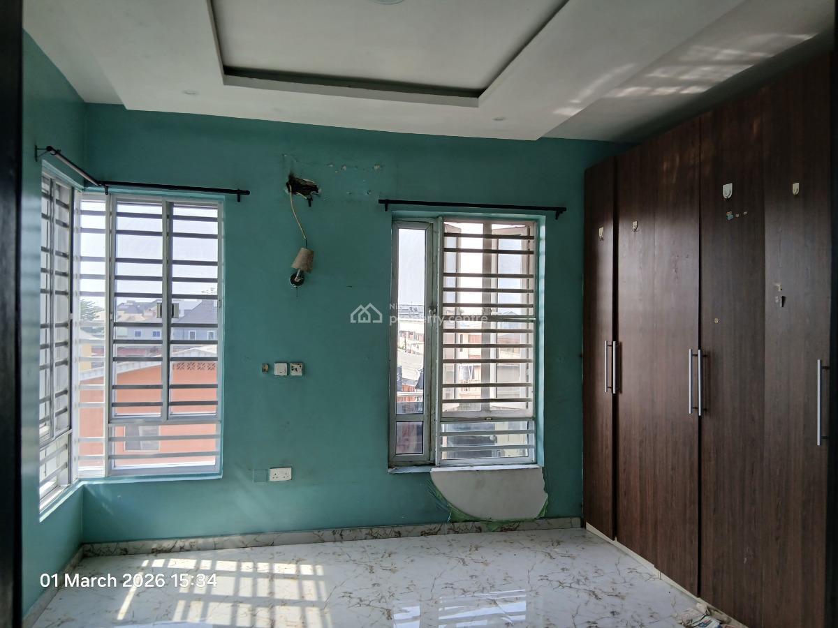 a Lovely Spacious 3 Bedroom Flat Ensuite with Bq, Off Herbert Macaulay Way, Alagomeji, Yaba, Lagos, Flat / Apartment for Sale