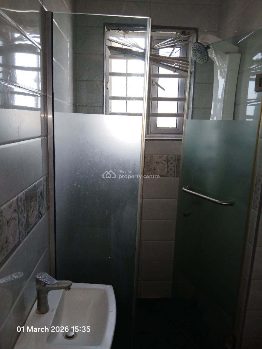 a Lovely Spacious 3 Bedroom Flat Ensuite with Bq, Off Herbert Macaulay Way, Alagomeji, Yaba, Lagos, Flat / Apartment for Sale