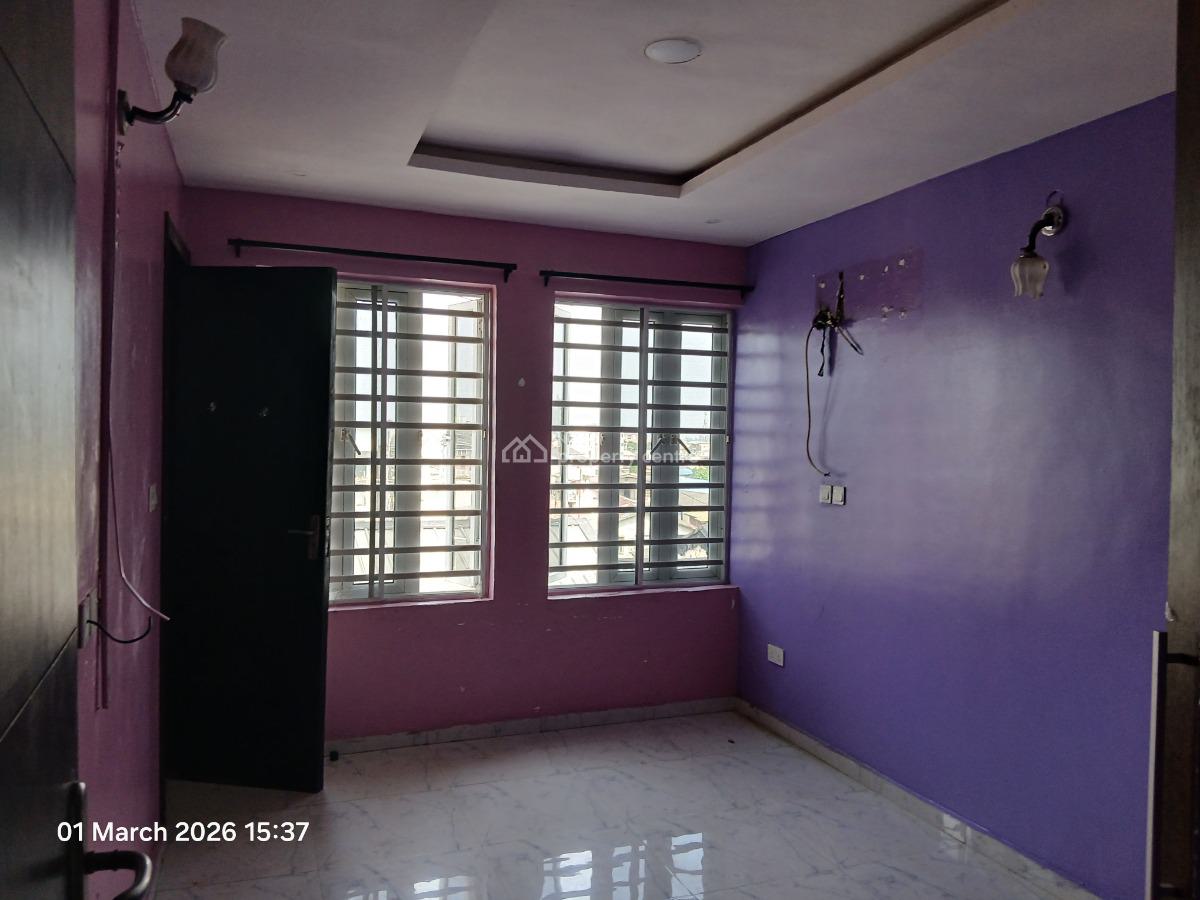 a Lovely Spacious 3 Bedroom Flat Ensuite with Bq, Off Herbert Macaulay Way, Alagomeji, Yaba, Lagos, Flat / Apartment for Sale
