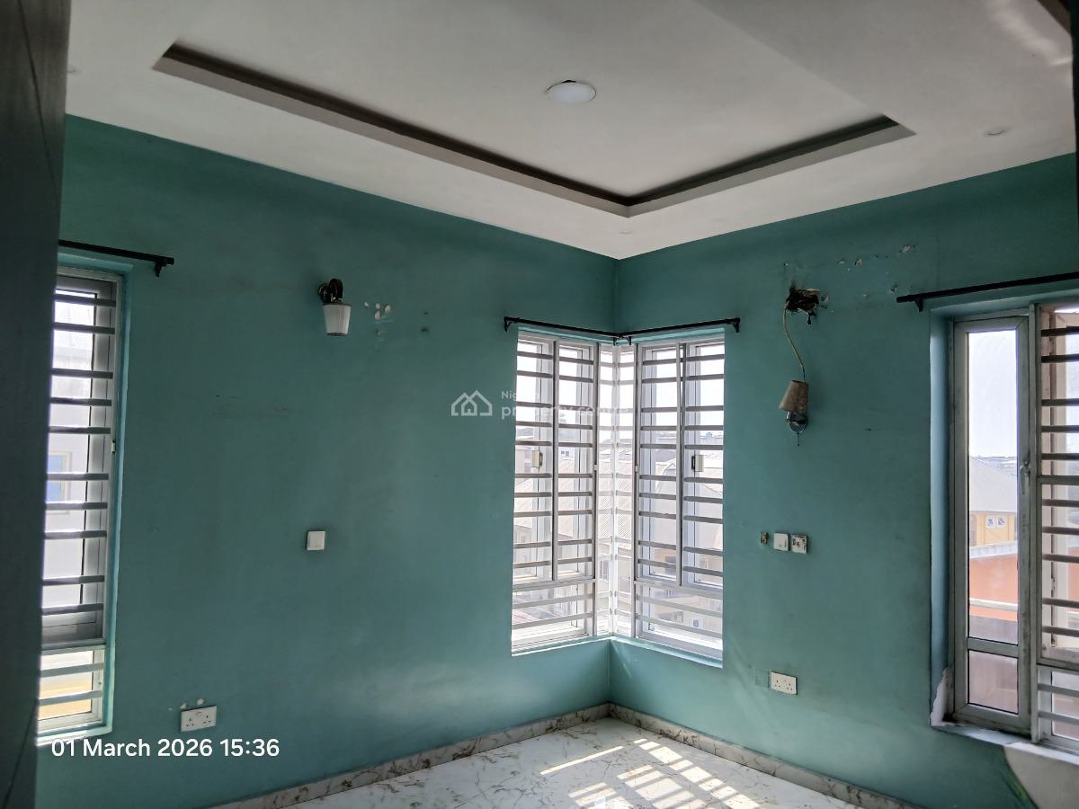a Lovely Spacious 3 Bedroom Flat Ensuite with Bq, Off Herbert Macaulay Way, Alagomeji, Yaba, Lagos, Flat / Apartment for Sale