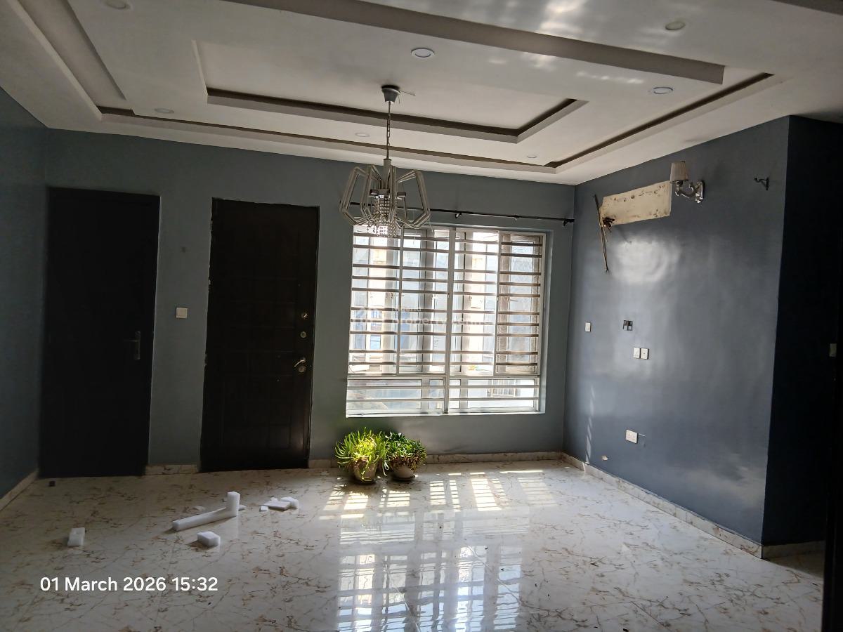 a Lovely Spacious 3 Bedroom Flat Ensuite with Bq, Off Herbert Macaulay Way, Alagomeji, Yaba, Lagos, Flat / Apartment for Sale