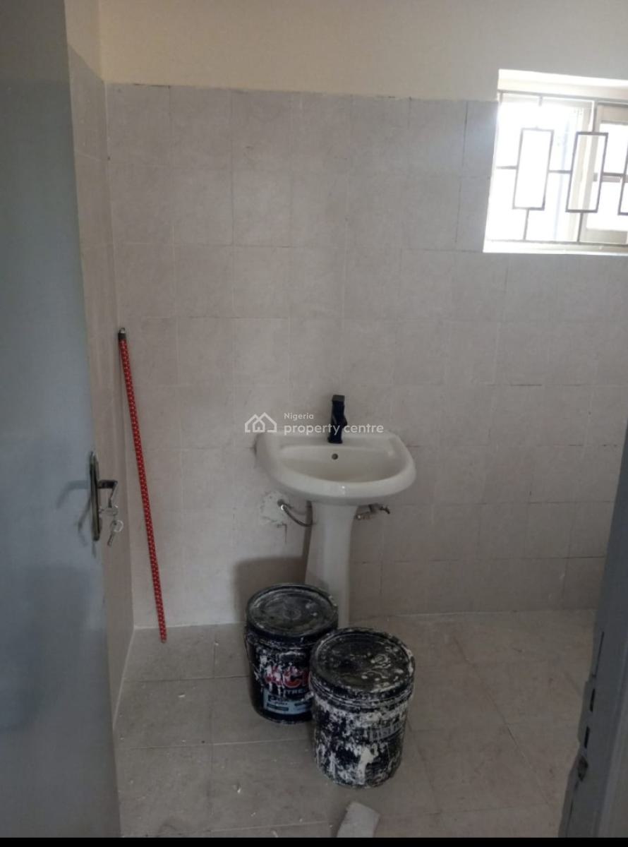 Renovated 4 Bedroom Semi Detached Duplex+ 2bq, Adeniyi Jones, Ikeja, Lagos, Semi-detached Duplex for Rent