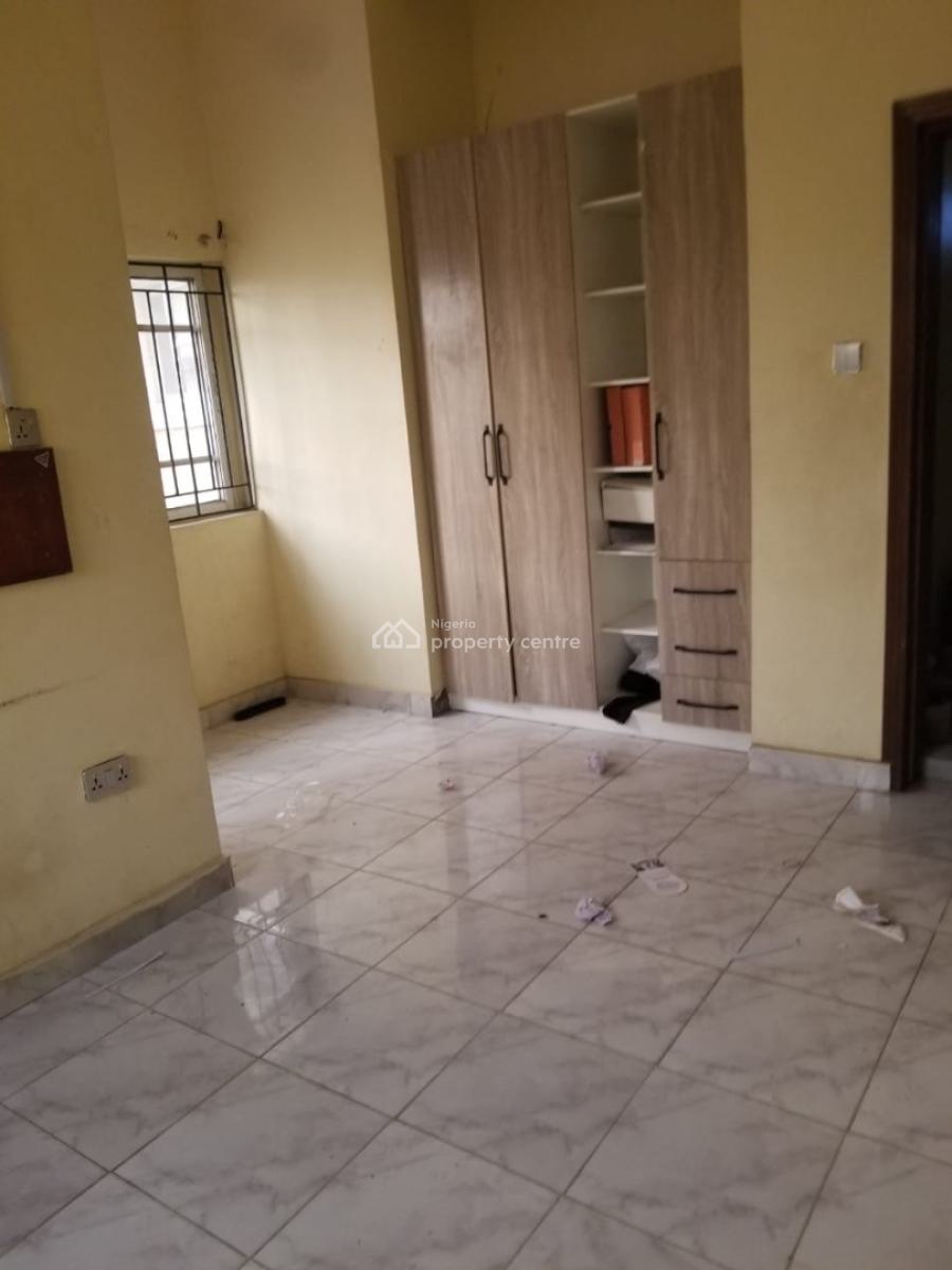 a Spacious Room in a Shared Apartment, Lekki Scheme By Mobil Road, Lekki, Lagos, Self Contain (single Rooms) for Rent