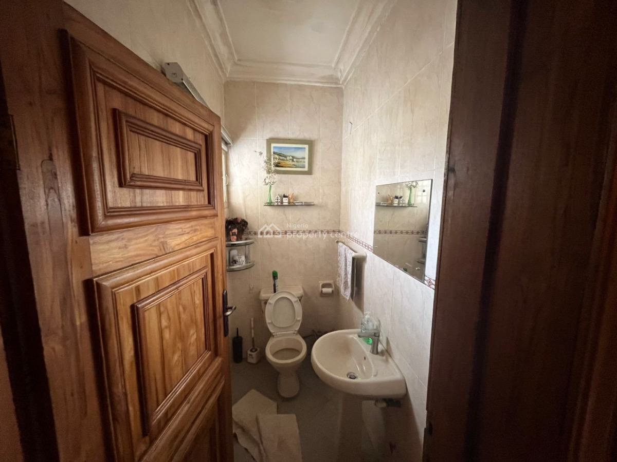 a Stand Alone 5 Bedroom House Plus 2 Rooms Service Quarters, Adebayo Doherty, Lekki Phase 1, Lekki Phase 1, Lekki, Lagos, Hotel / Guest House for Rent