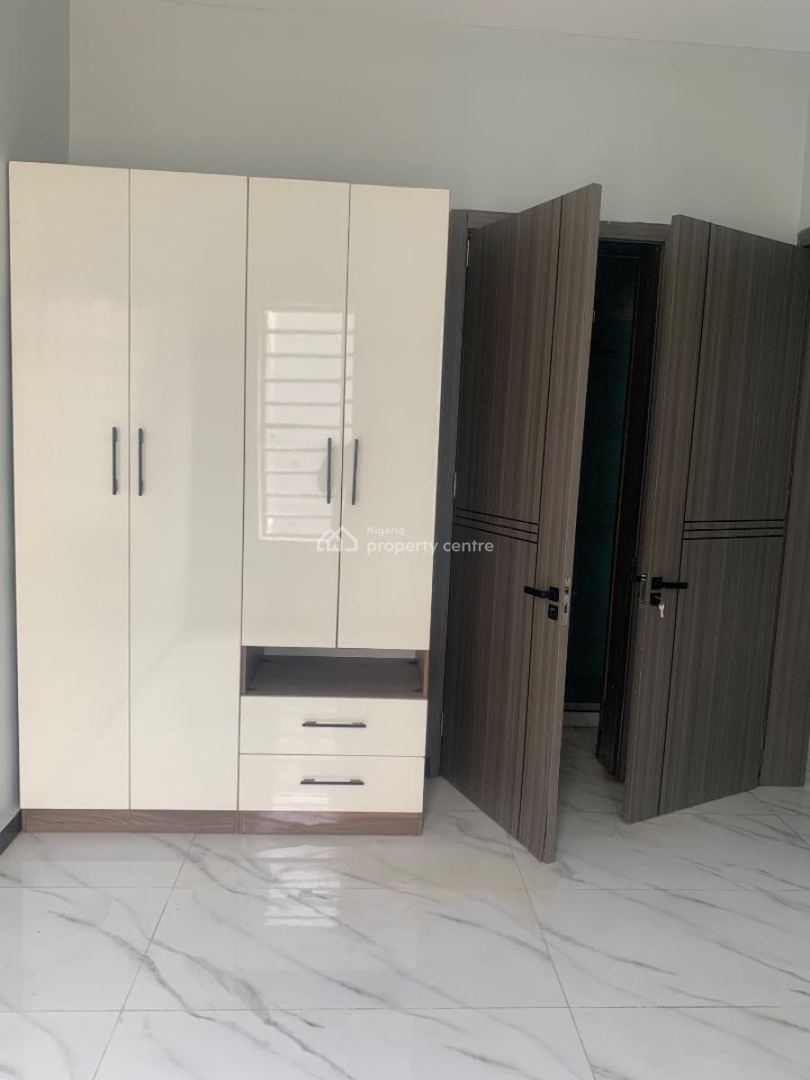 Serviced 2 Bedroom Apartment, Lekki Phase 1, Lekki, Lagos, Flat / Apartment for Rent