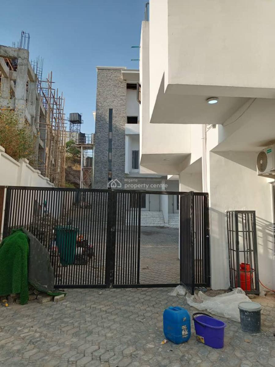 Luxury & Furnished 4-bedroom Semi-detached Duplex +bq, Guzape District, Abuja, Semi-detached Duplex for Rent