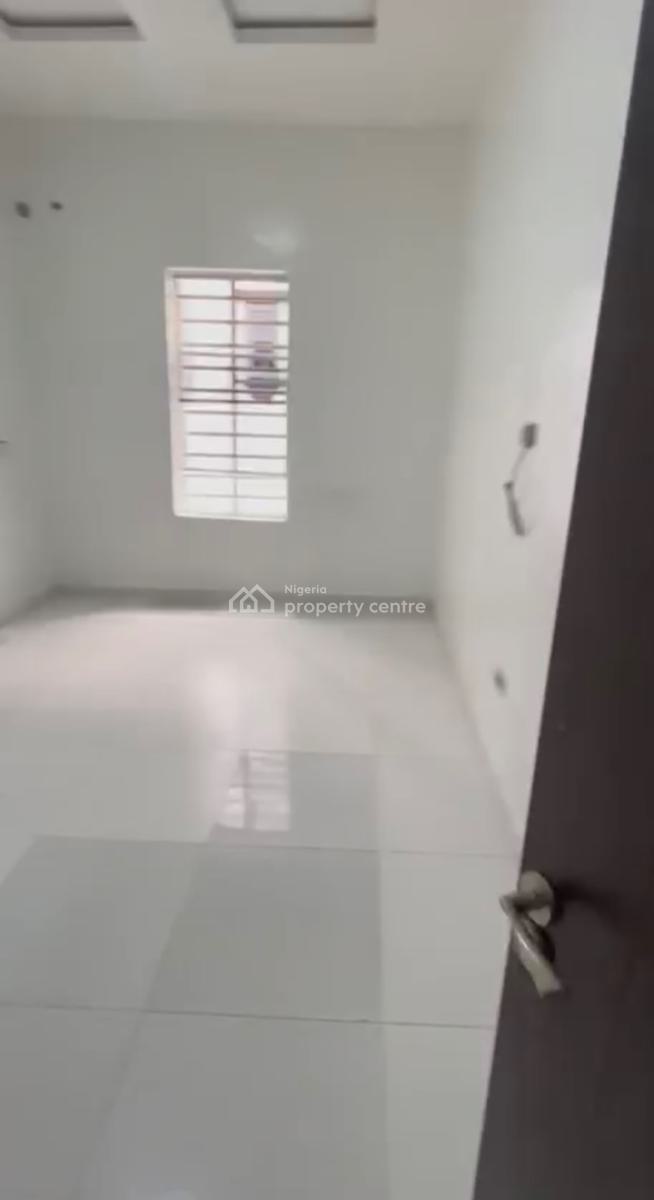 Shared Apt Semi Master Bedroom, Thomas Estate, Ajah, Lagos, Flat / Apartment for Rent