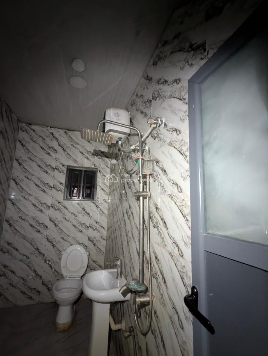 Move-in Ready: Contemporary 2-bedroom Spacious Apartment., Ogombo, Ajah, Lagos, Flat / Apartment for Rent