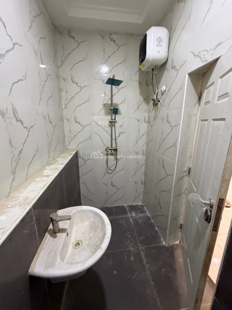 Brand New 9 Units of 2 Beds Apartments 6th Avenue 1650 Sqm Land Size, 6th Avenue Gwarinpa, Gwarinpa, Abuja, Block of Flats for Sale