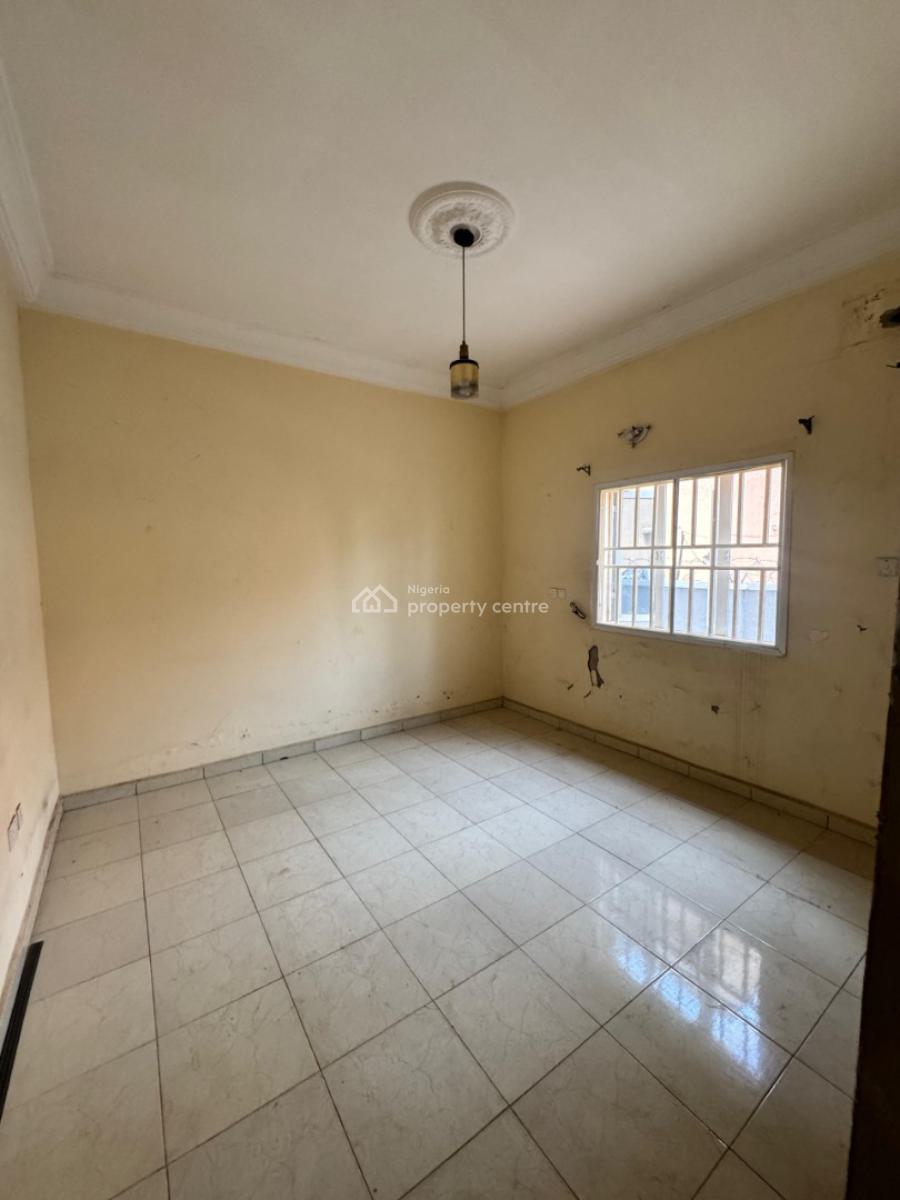 Standard 3 Bedrooms Flat, Lifecamp Main, Life Camp, Abuja, Flat / Apartment for Rent