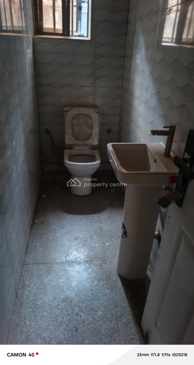 Clean 2 Bedroom Flat, Jabi Evirons, Jabi, Abuja, Flat / Apartment for Rent