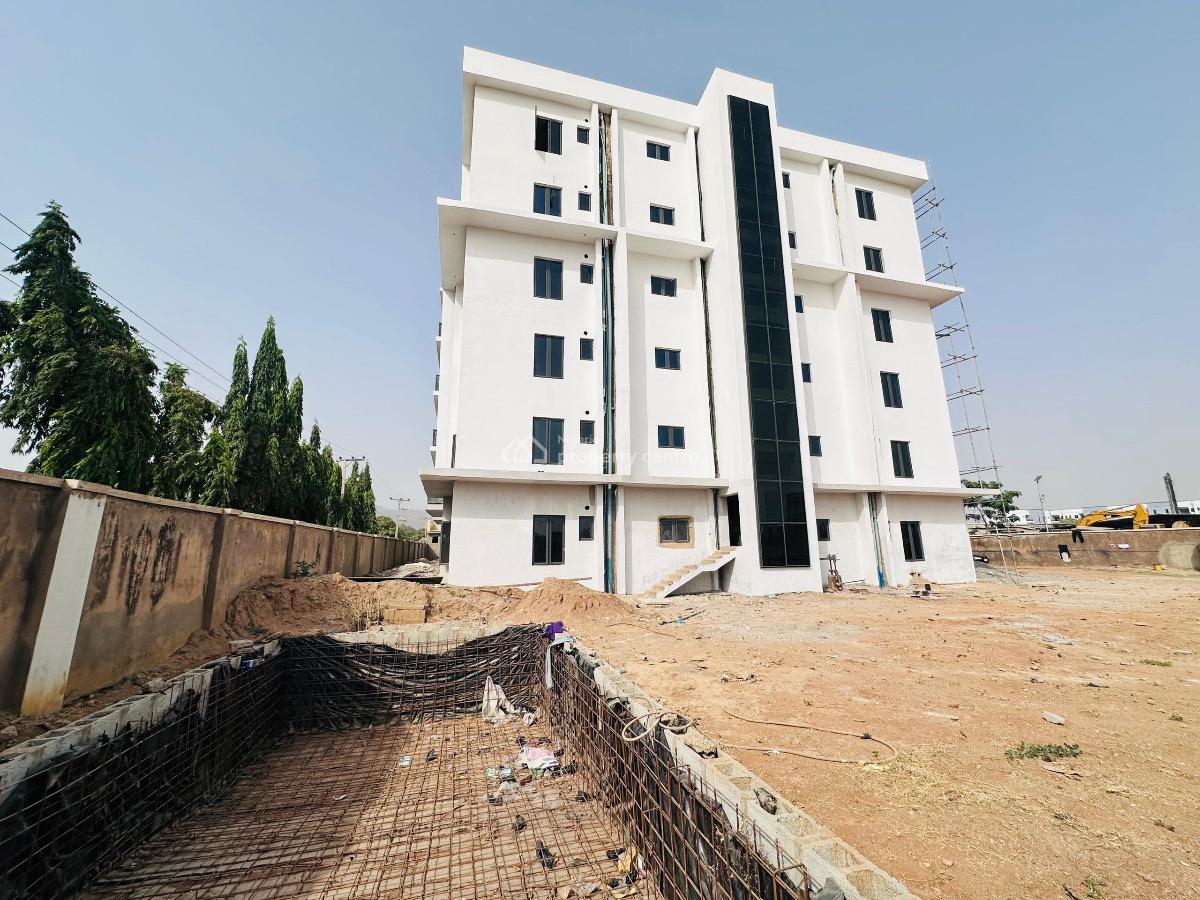 3 Bedroom Flat  Swimming Pool  Elevator  Fitted Kitchen, Jahi, Abuja, Block of Flats for Sale