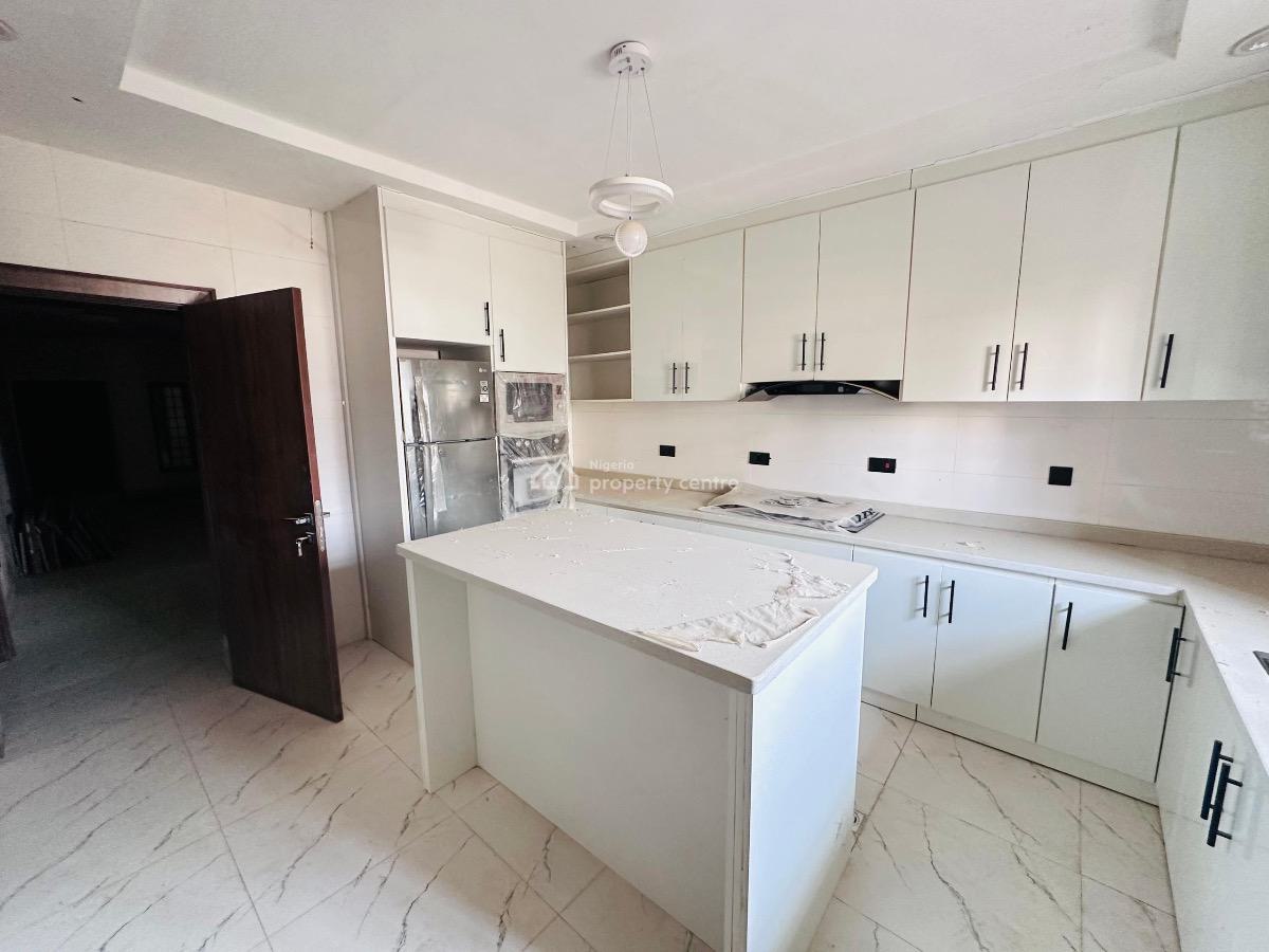 3 Bedroom Flat  Swimming Pool  Elevator  Fitted Kitchen, Jahi, Abuja, Block of Flats for Sale