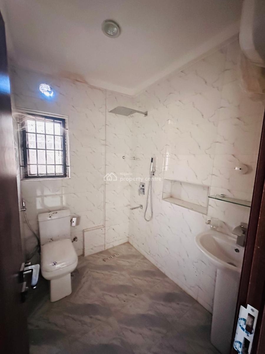 3 Bedroom Flat  Swimming Pool  Elevator  Fitted Kitchen, Jahi, Abuja, Block of Flats for Sale