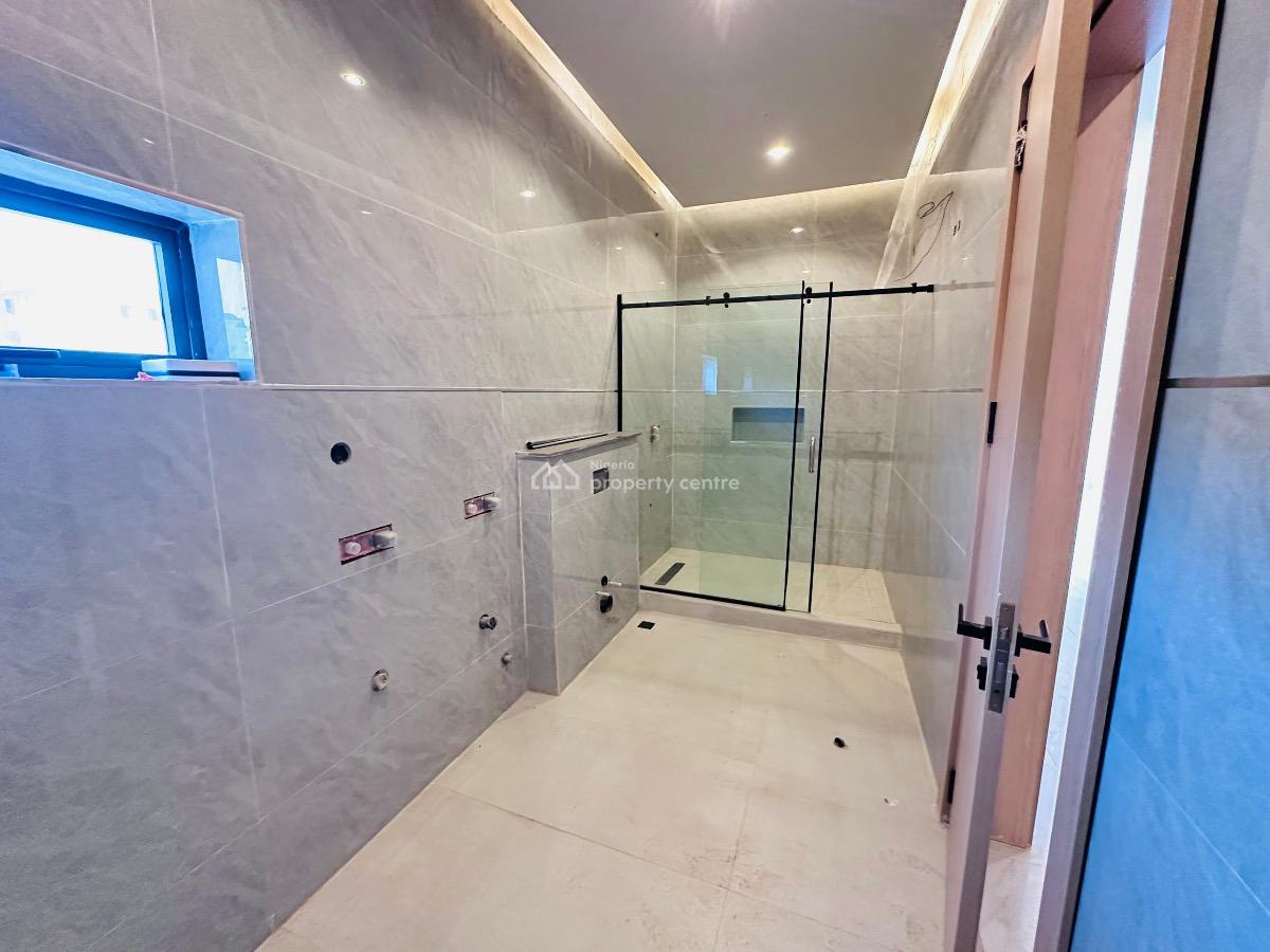 5 Bedroom Detached Duplex with Bq  Tarred Road  Fitted Kitchen, Guzape District, Abuja, Detached Duplex for Sale