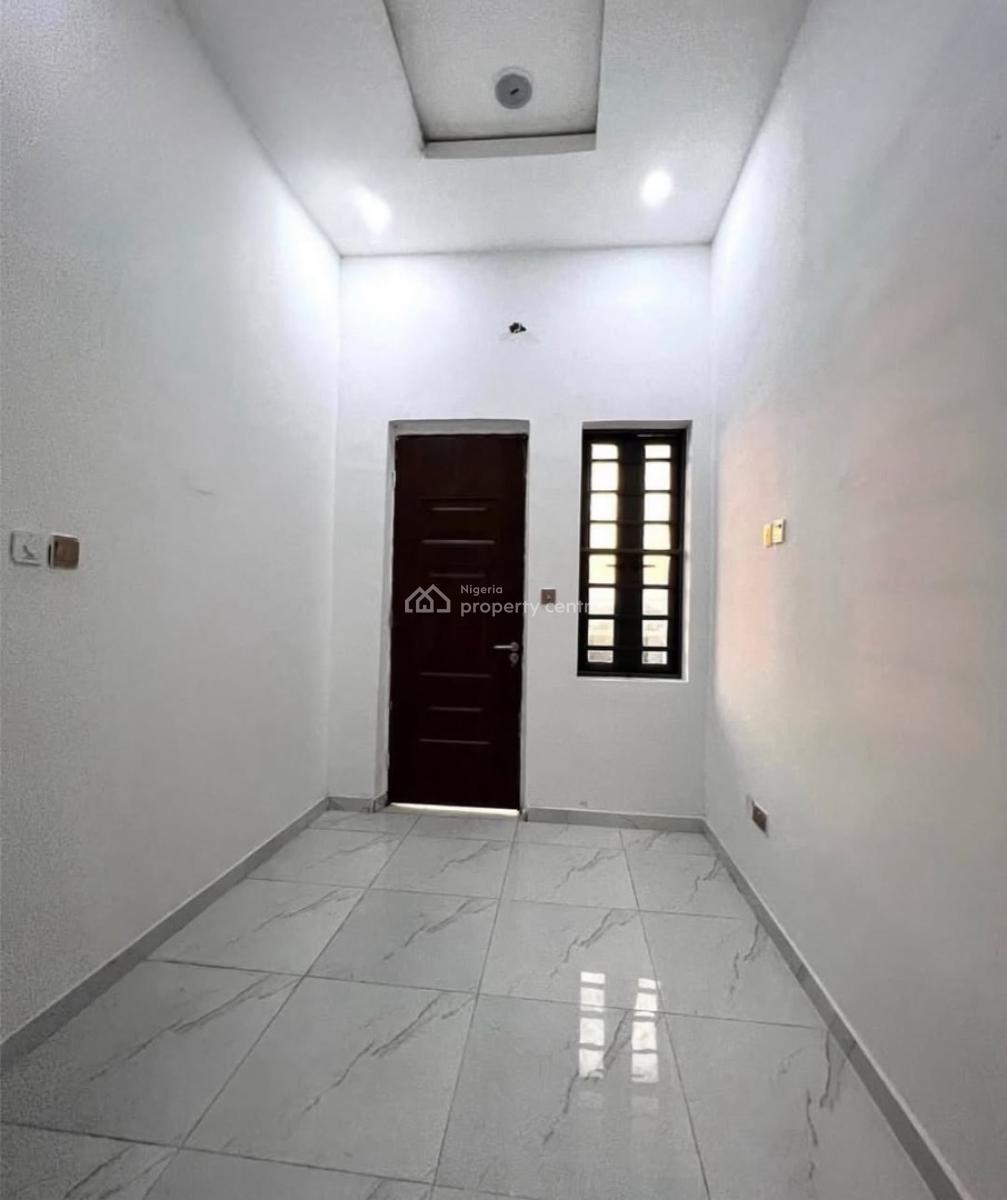 4 𝐁𝐄𝐃𝐑𝐎𝐎𝐌 𝐒𝐄𝐌𝐈 𝐃𝐄𝐓𝐀𝐂𝐇𝐄𝐃 𝐃𝐔𝐏𝐋𝐄𝐗, Orchid, Lekki, Lekki Phase 2, Lekki, Lagos, Semi-detached Duplex for Rent