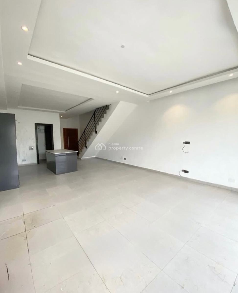 Serviced with 24/7 Power Suppy 2 Bedroom En-suite Maisonette with an O, Lekki Phase 1, Lekki, Lagos, House for Rent