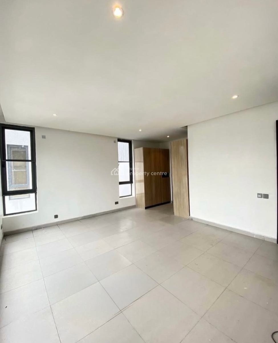 Serviced with 24/7 Power Suppy 2 Bedroom En-suite Maisonette with an O, Lekki Phase 1, Lekki, Lagos, House for Rent